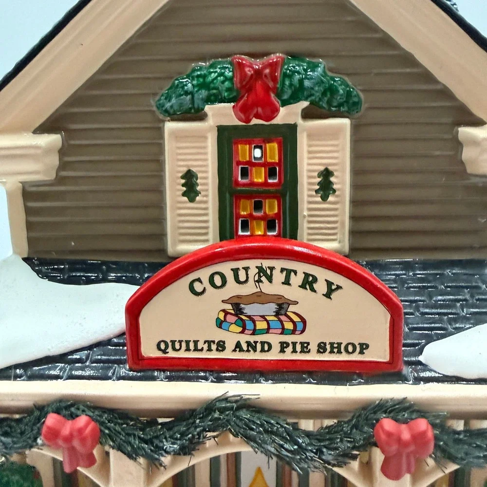 Department 56 Snow Village Country Quilts and Pies Shop Brown Christmas House
